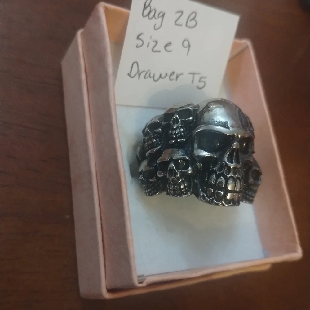 New men's biker skull punk goth stainless steel ring size 9